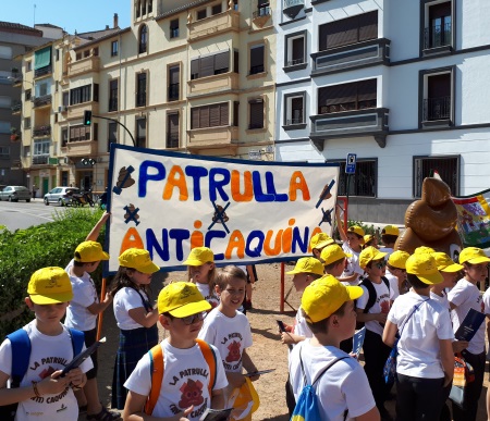 ©Ayto.Granada: El Ayuntamiento implica a los centros escolares en la concienciacin para la recogida de los excrementos de perros de la va pblcia